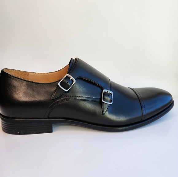 Men Shoes - Picture 4 of 4